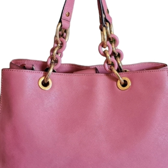 Michael Kors Handbags - EUc Michael Kors Bag, Color Rose